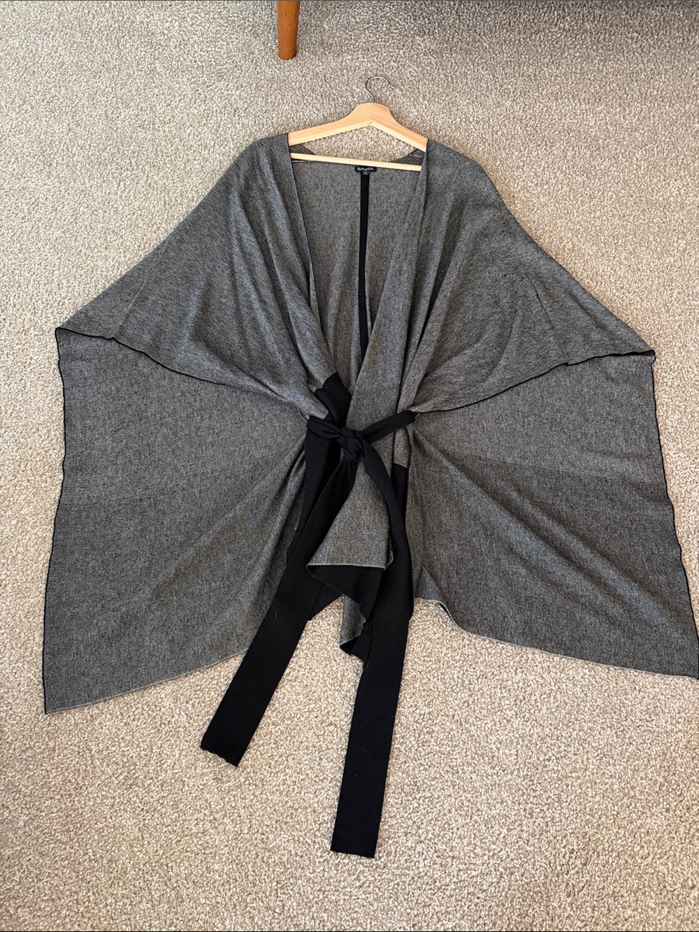 Splendid Gray Wrap Poncho with Black Waist Tie